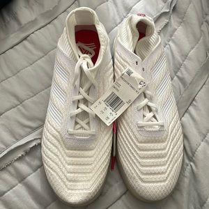Adidas predador white indoor soccer shoes size 9